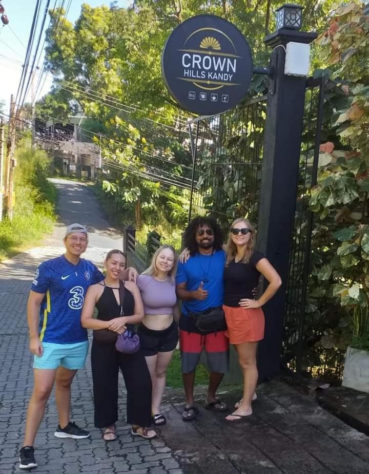 Crown Hills Kandy Inn Extérieur photo